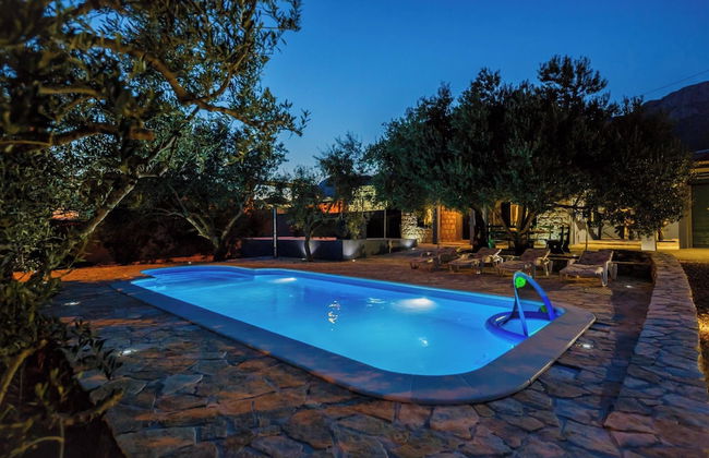 Luxury villa complex Pendolino with heated pool and jacuzzi - Foto 24