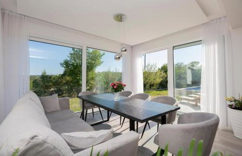 Cozy Home In Veliki Brocanac - Foto 29