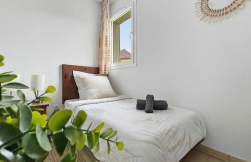 T3 chaleureux avec terrasse et piscine chauffée - Foto 17