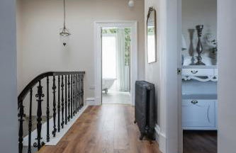 Stirling Townhouse Apartment Top - Photo 10