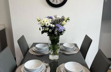 3BR Accommodation in St Helens - Sleeps 6 - Foto 3