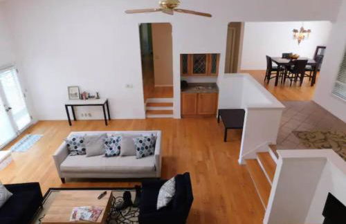 Office + 5 BR, Movie Theater , Creve Coeur -10 Sleep surface - Foto 7