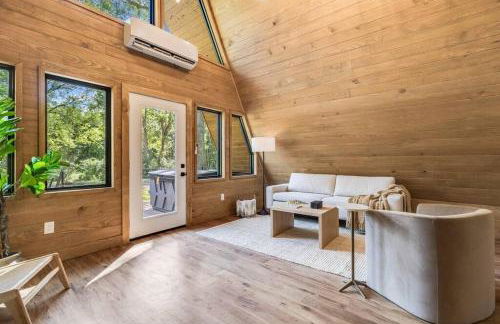 Modern A-Frame Cabin by Rip Van Winkle with Hot Tub - Foto 18