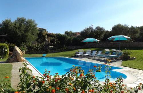 Bellissima villa Alessandra grande piscina privata giardino BQ posto auto - Foto 10