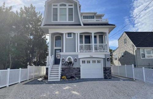 New Construction Bay Side 4 Bedroom - Foto 1