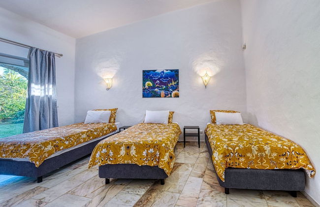 Golfinhos Magnificent Spacious 5 Bedroom Villa - Foto 54