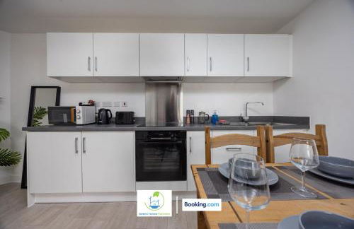 Cosy Retreat By Green Haven Escapes Short Lets & Serviced Accommodation Seacroft With Free Off-Street Parking & Pet-Friendly - Photo 15