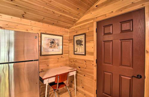 Parsons Cabin with Fire Pit and River Access! - Foto 6