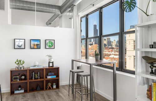 Modern Historic Loft 19ft Ceilings, Gym, Heated Parking, Skyline Views, Balcony - Foto 32