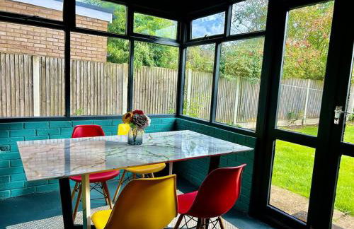 4 Bedroom House - DISC0UNTS - Parking, Contractors, Group, Family - Foto 14