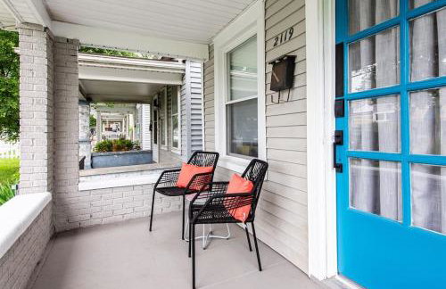 2BR Haven: Remodeled Gem! - Foto 36