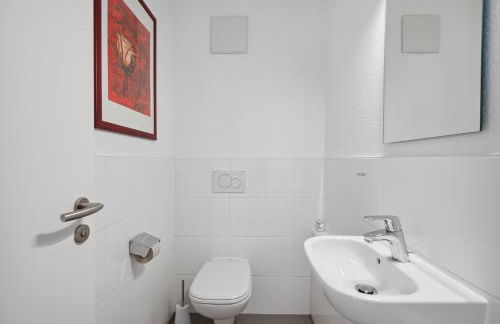 EXQUIS Design 2BR Apartment BAUHAUS I Balkon I Parkplatz I Top-Lage I Mercedes-Benz I Kinderbetten - Foto 11