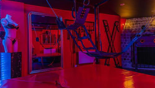 Playroom XXL Loft LOVE Room avec Espace spa Terrasse vue sur les toits Salle de jeux pour adultes Libourne centre 10 min de St Emilion Proche Bordeaux - Foto 5