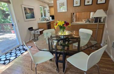 Forest Gallery- Mid-Century Modern With City Views - Photo 27