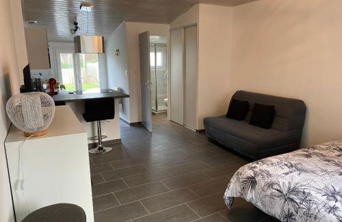 studio rénové - Photo 10