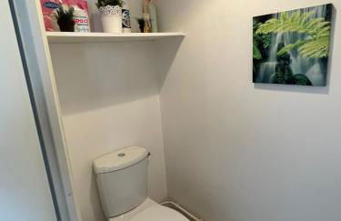 City Rose T2, Climatisation,parking privé, piscine, wifi , tout confort - Photo 16