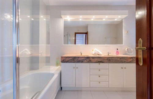 Casa Nina junto Barcelona Centro y playa - Foto 24