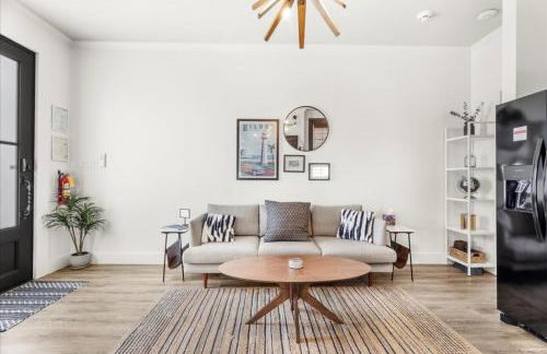 Old Spanish House Suite B Downtown Retreat - Photo 10