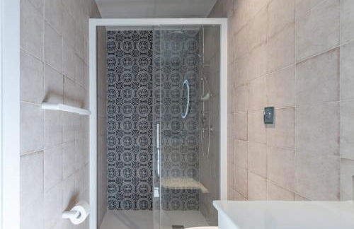 Marvellous Apt with a Large Private Terrace - Photo 28