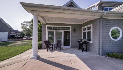 Waterfront Jackson Mansion: Patio, Grill, Dock! - Photo 3