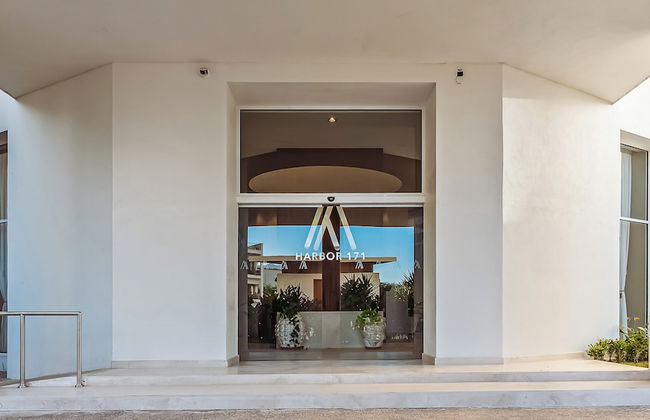 Stunning Beachfront Condo - Sea Views - Foto 42