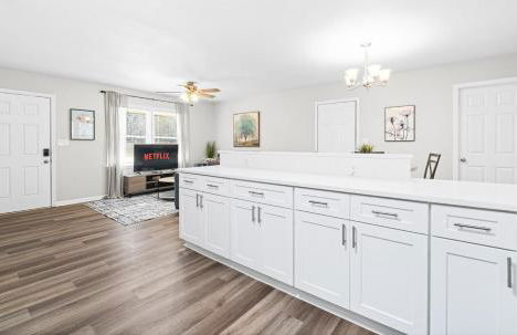 Sleek 3 BR home with self check in Private! - Foto 32