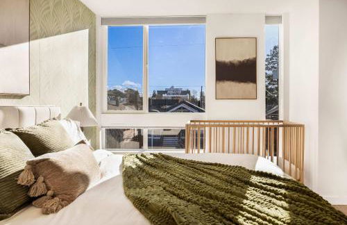 2022 Modern 3BR Tesla Charger City Views - Foto 26