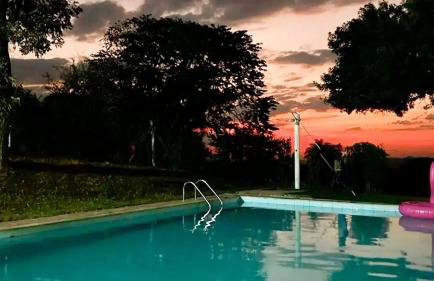 Chalé Confortável e Completo com piscina - Photo 15