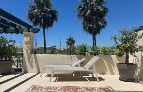 StayatSas Marbella Luxury 2 Bedroom Apartment, 80 m2 Private Terrace, Pools, Walk to Beach & Puerto Banús - Foto 61