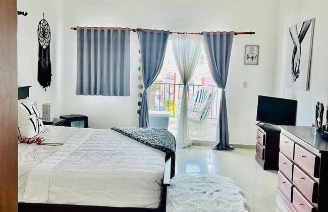 2 Minutes Walk to Beach Huge 3 bdrm Condo with Pool - Photo 19