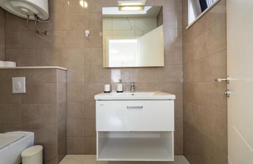 Villa Essenza Mare in Vodice with private pool & pet friendly - only 650 meters from the beach - Photo 39