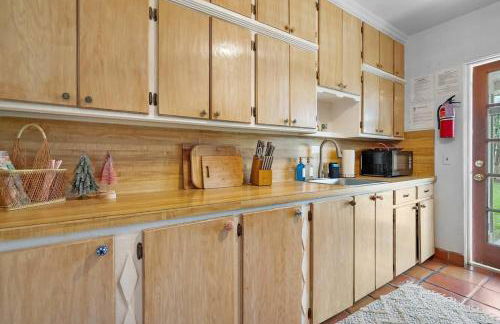 Pink House Prime Location Walk to Downtown Dogs OK - Foto 14