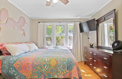 Bohemian Bungalow Pac-Man, walk downtown, pet friendly - Foto 30