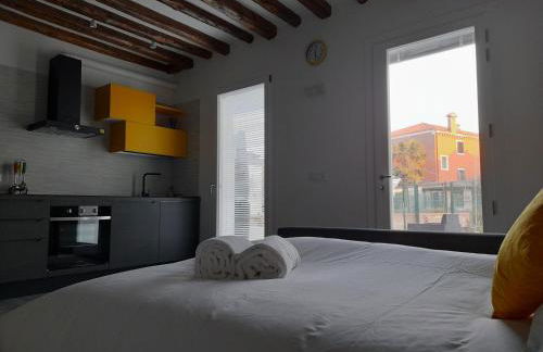 YELLOW GARDEN - Photo 14