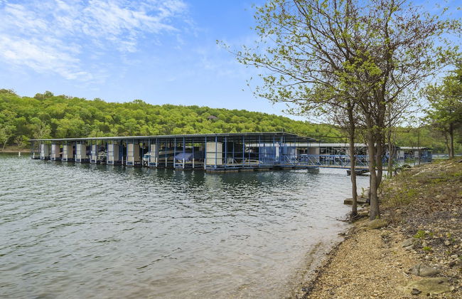 Serene Escape at Table Rock Lake - Photo 39