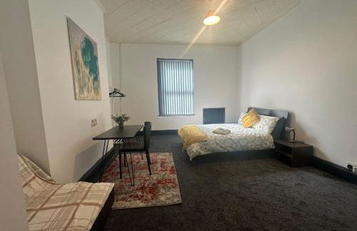 Large Spacious En-suite PLAB RECOMMENDED - Foto 3