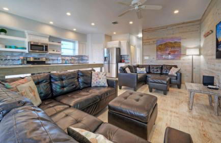 Sleeps 26 2 Homes w/ Waterfront Pool + Boat Dock Laguna Village Escape - Foto 22