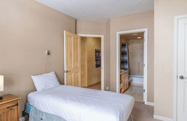 Centrum 302 by Avantstay Gorgeous Condo w/ Great Views & Steps Away From Ski Runs! - Foto 24