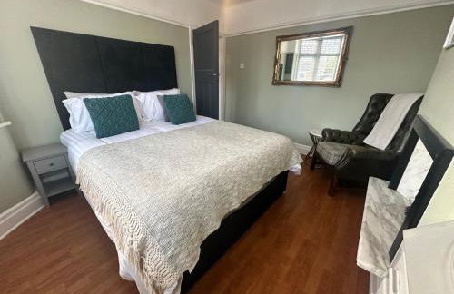 Family-Friendly 4BR Home in Sale, Manchester - Garden & Double Driveway - Foto 16