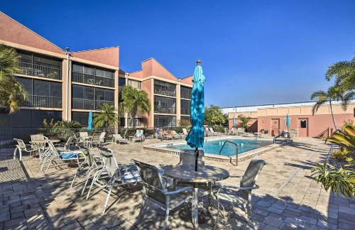 Burnt Store Marina Condo Boat, Swim, Golf! - Foto 1