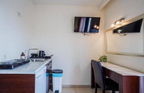 Vivian Hotel - Photo 23