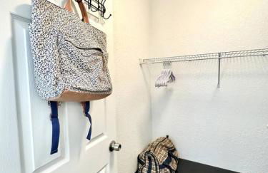 Doxie Cottage Close to WEC Springs and More - Foto 24