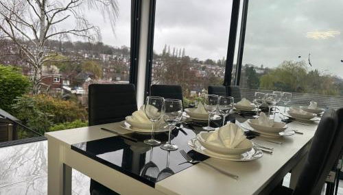 Luxurious & Elegant 6-Bed House - Foto 2