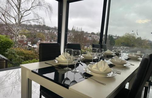 Luxurious & Elegant 6-Bed House - Foto 2