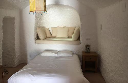 Cuevas del Cipres - Photo 9