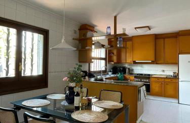 Casa mediterránea con gran jardín y piscina a 500 m de la playa - Foto 13