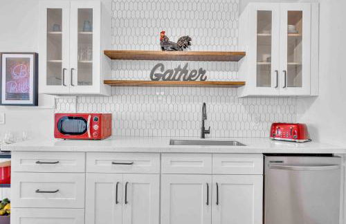 Steps from Beach Quaint Cottage Hot Tub Surf Key H0MES - Foto 15