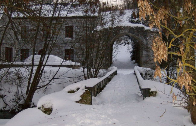 Regional House With Exposed Timber Frame Elements Full of Authenticity and Charm in a Green Area - Foto 39