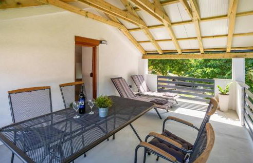 Lovely Home In Malinska Dubasnica - Foto 9