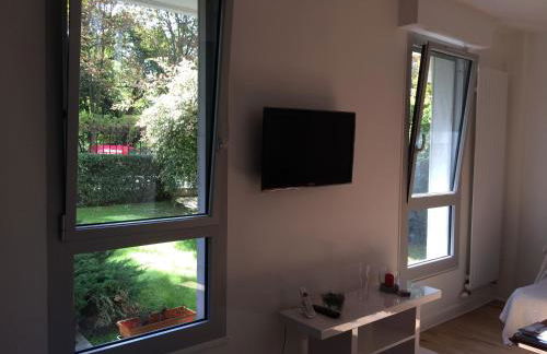 Trés Beau Studio (face bois), 10mn de l'Etoile - Foto 8